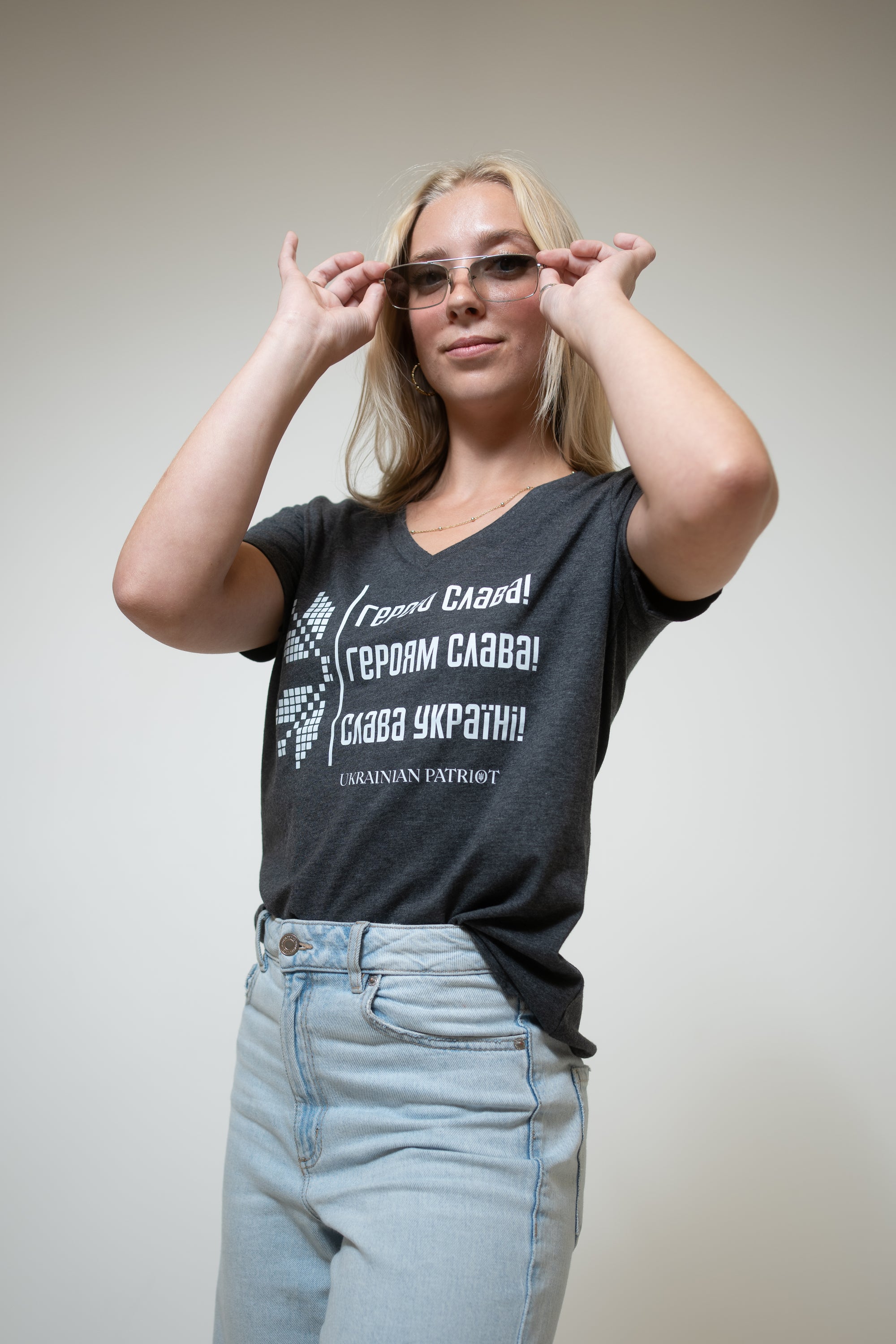 Heroyam Slava Vneck Tshirt